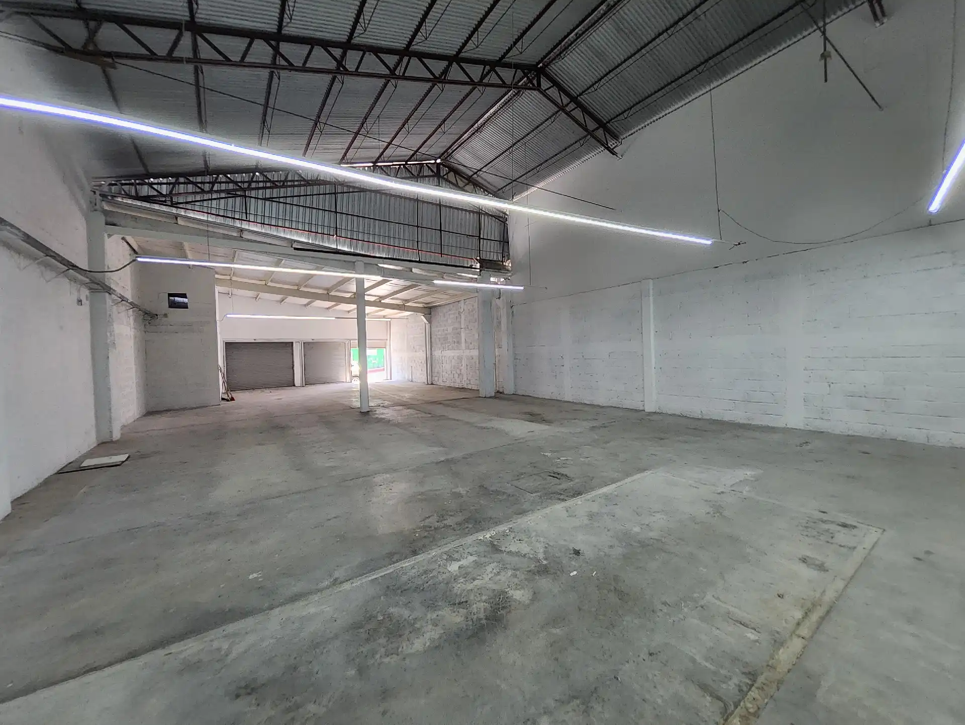 Bodega comercial en la 3 de Mayo, Zapata.