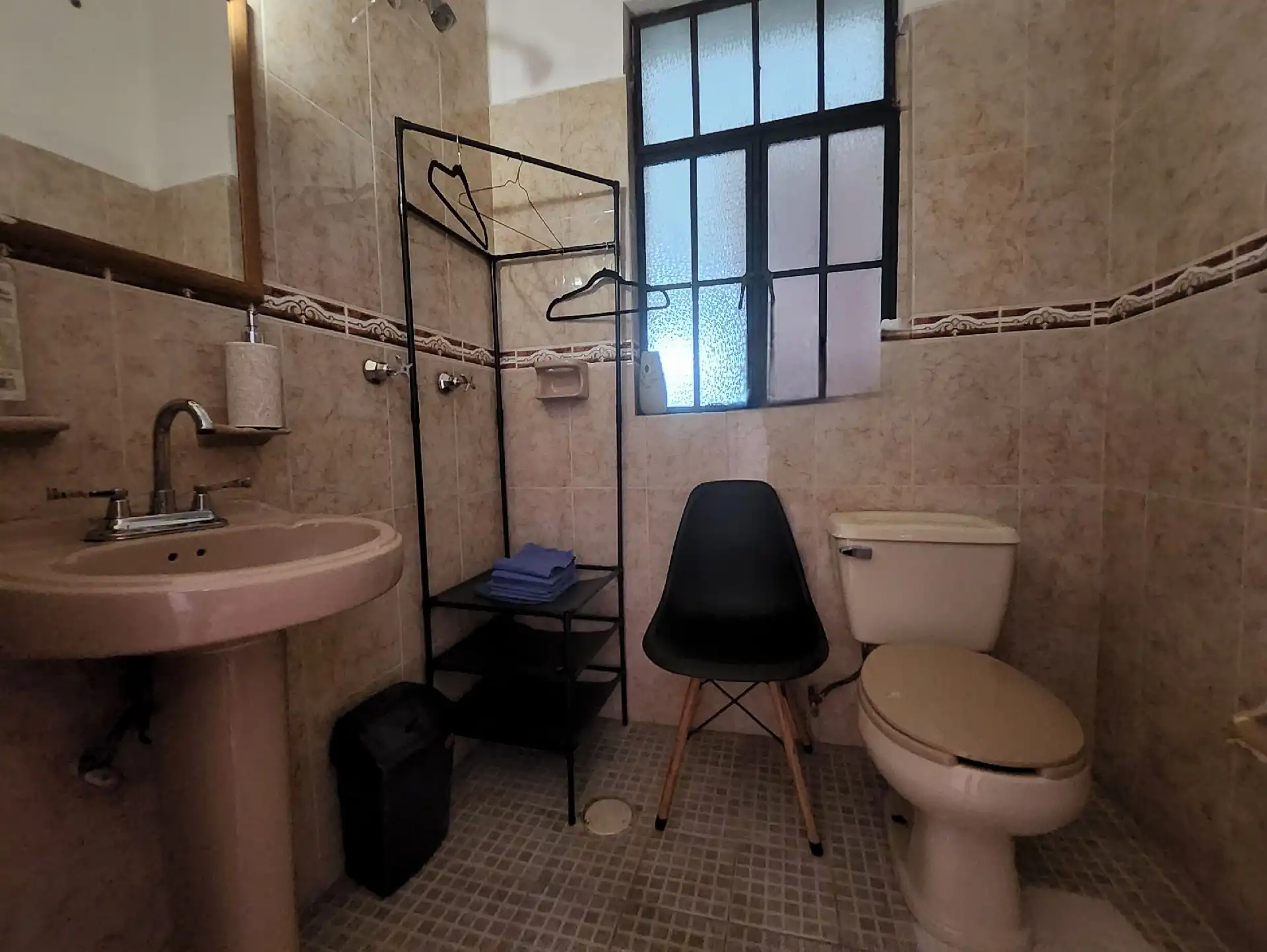 Consultorios en renta, ubicados dentro de un Centro especializado para la mujer.