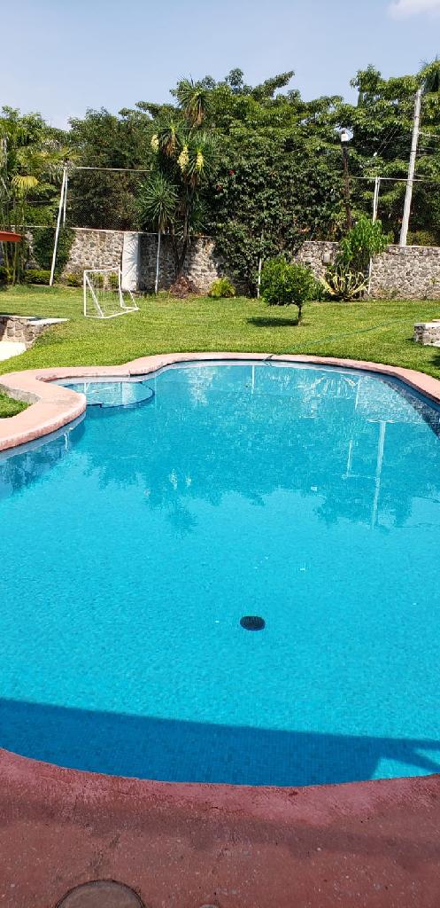 VENTA DE CASA SOLA EN FRACCIONAMIENTO