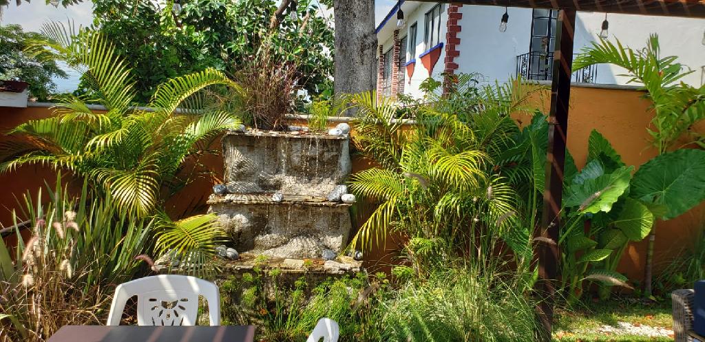 VENTA DE CASA SOLA EN FRACCIONAMIENTO