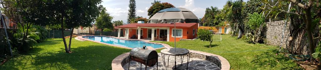 VENTA DE CASA SOLA EN FRACCIONAMIENTO
