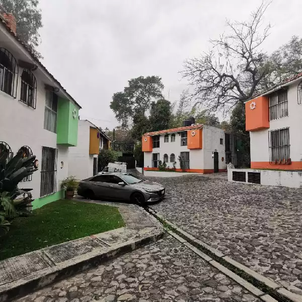 RENTA DE CASA EN CONDOMINIO