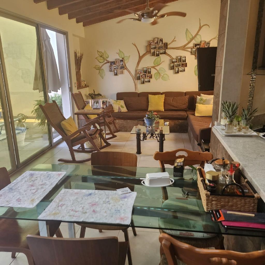 Residencia en venta en Junto al Rio Temixco Morelos