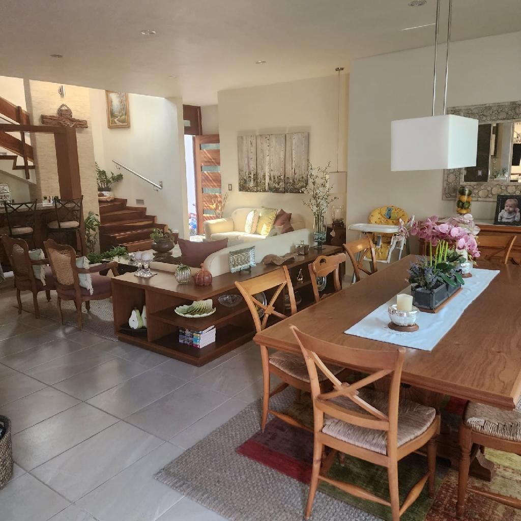 Residencia en venta en Junto al Rio Temixco Morelos