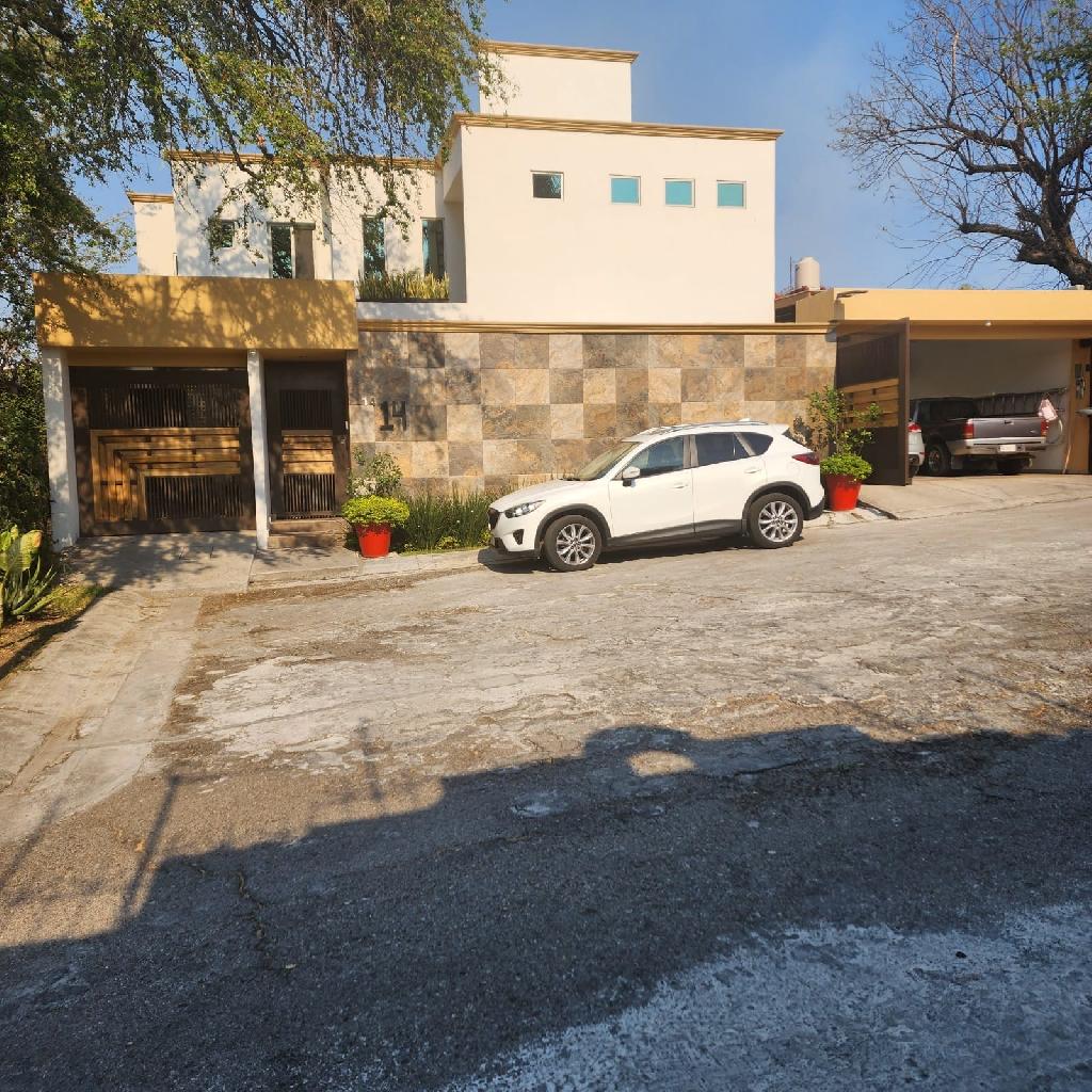 Residencia en venta en Junto al Rio Temixco Morelos