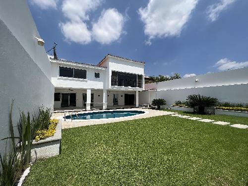 Casa en renta en fraccionamiento vista hermosa
