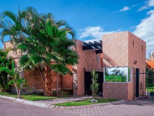 Casas en venta en condominio en tlatizapan