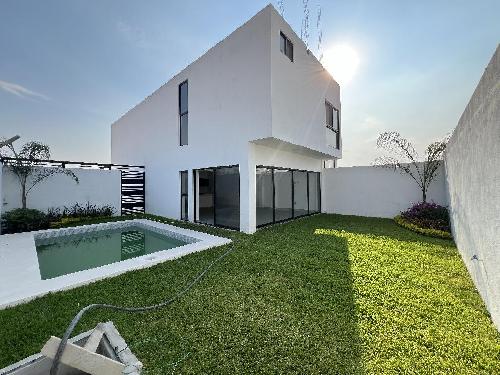 Casa sola en venta en fraccionamiento en xochitepec