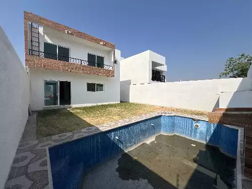 Casa sola en venta en fraccionamiento en tehuicil