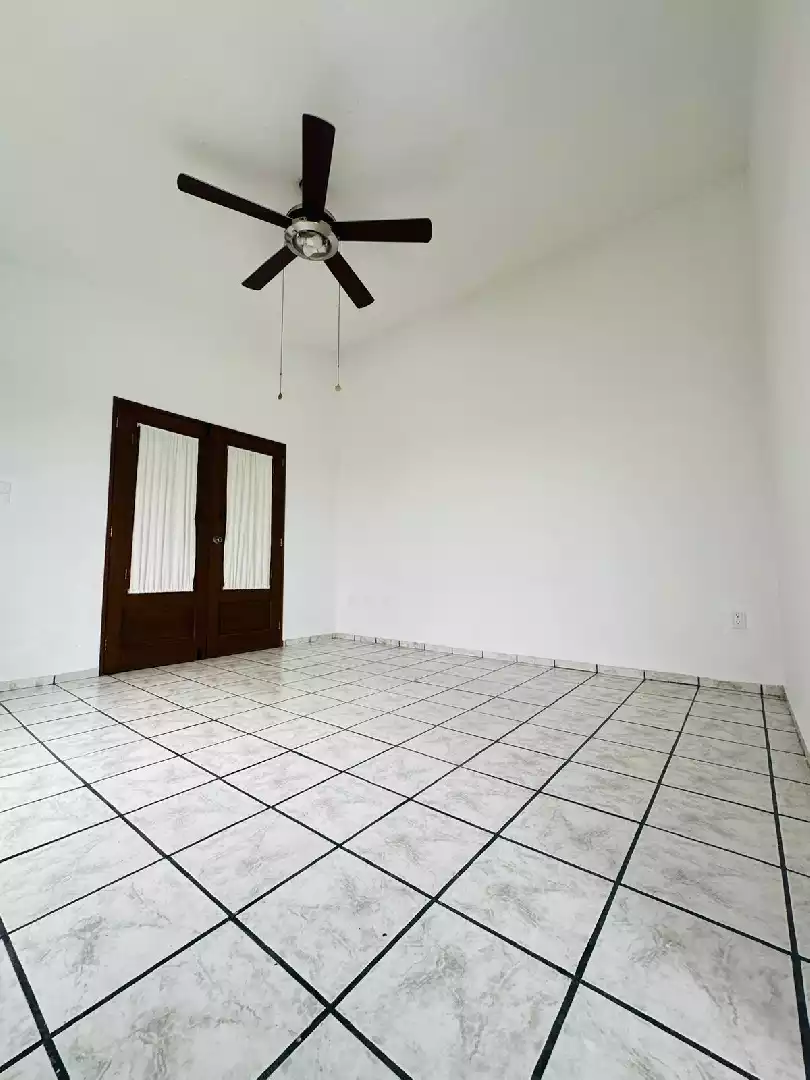 Casa en venta en fraccionamiento en burgos bugambilias