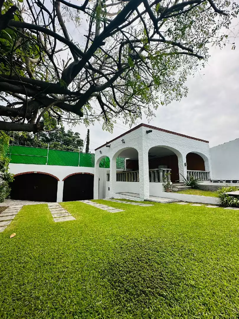 Casa en venta en fraccionamiento en burgos bugambilias