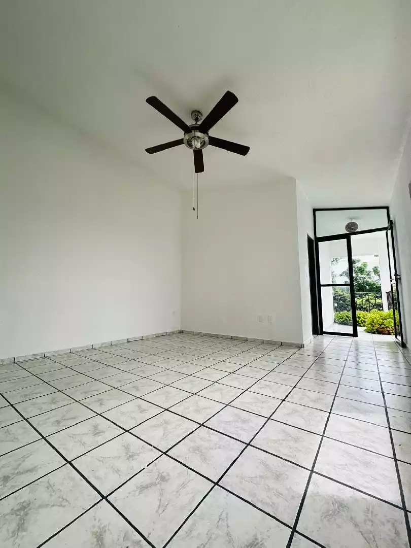 Casa en venta en fraccionamiento en burgos bugambilias