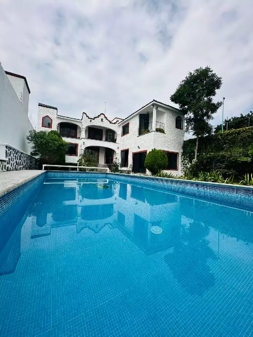 Casa en venta en fraccionamiento en burgos bugambilias