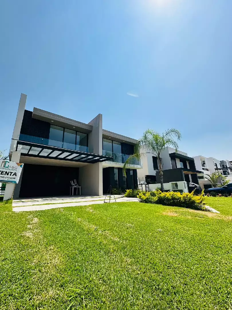 Casa en venta en fraccionamiento en lomas de cocoyoc