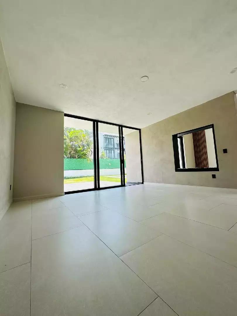 Casa en venta en fraccionamiento en lomas de cocoyoc