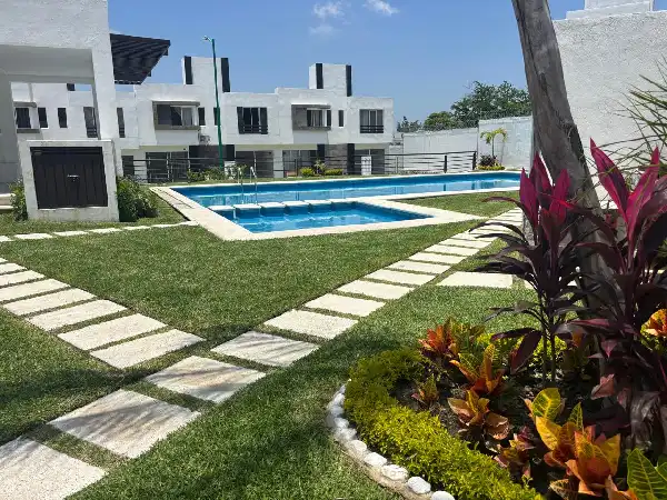 CASA EN CONDOMINIO A 20 MINUTOS DEL CENTRO DE CUERNAVACA  