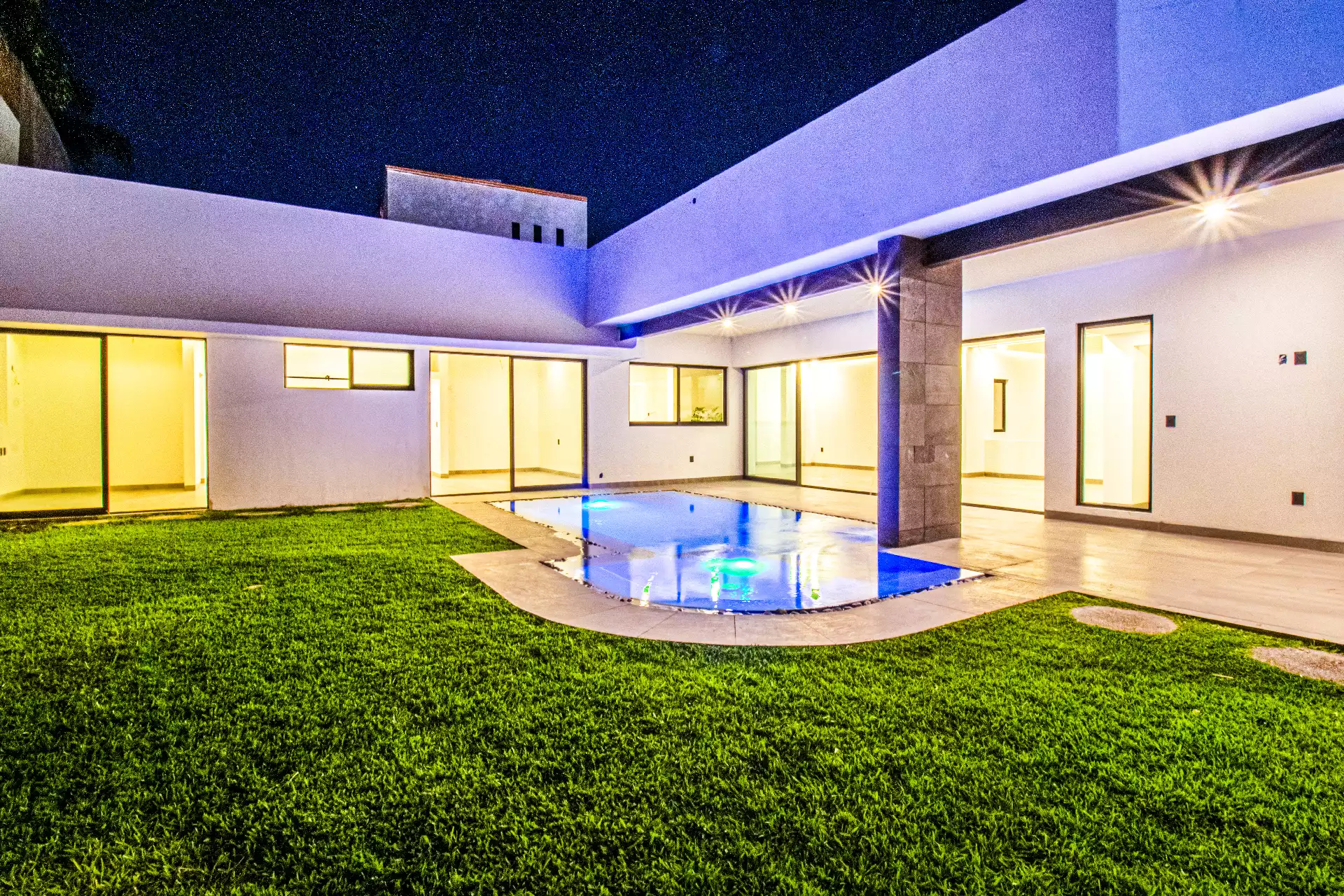 CASA FRACCIONAMIENTO BURGOS DE CUERNAVACA , MORELOS 