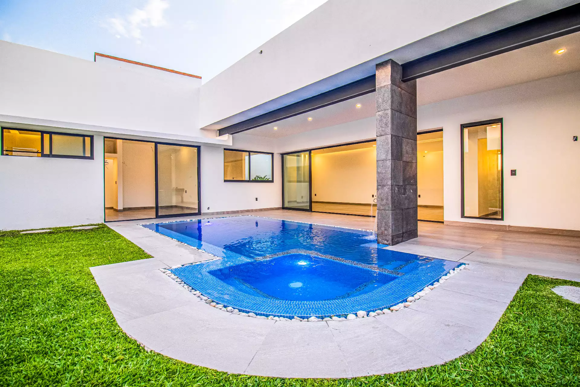 CASA FRACCIONAMIENTO BURGOS DE CUERNAVACA , MORELOS 