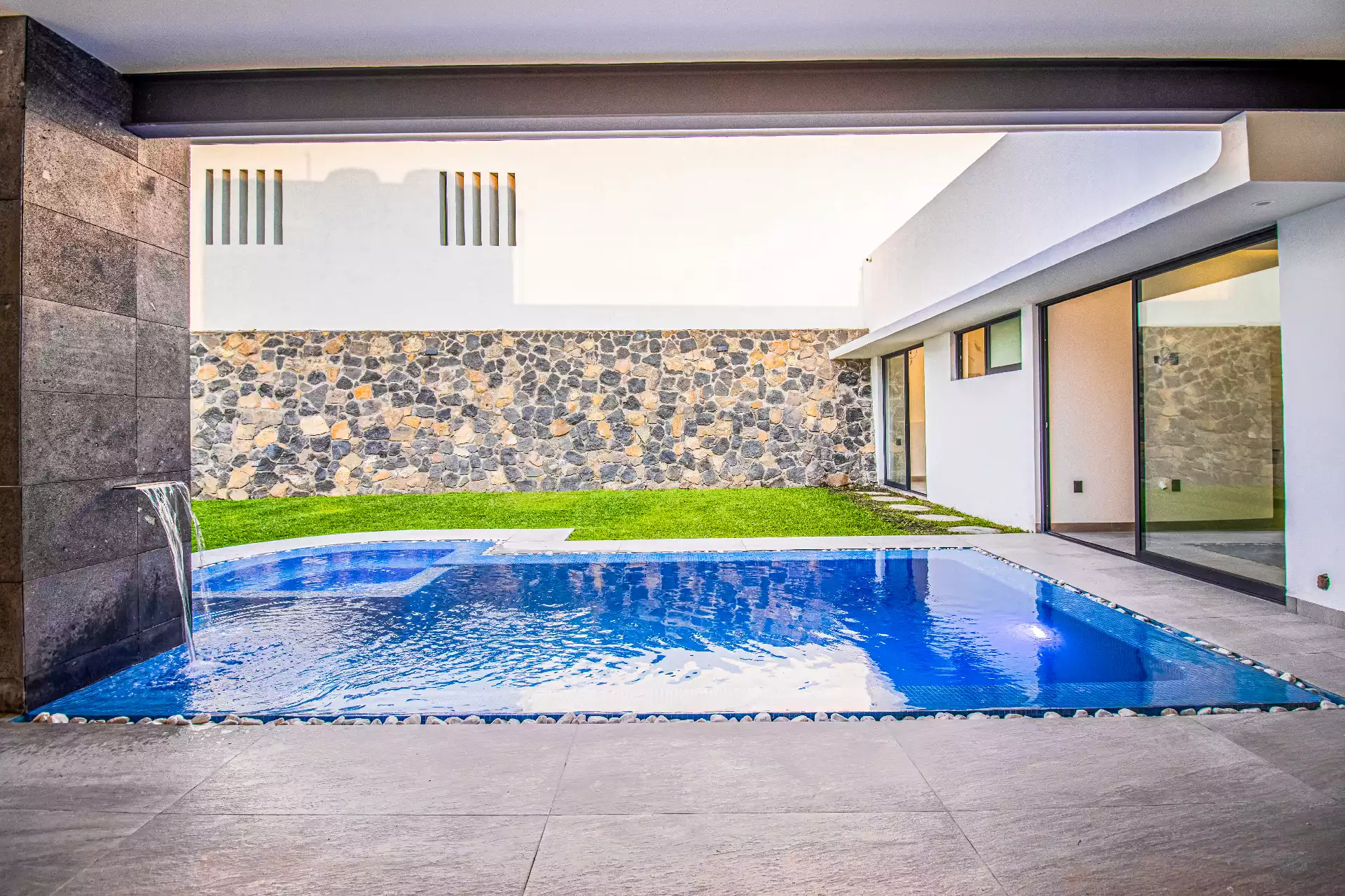 CASA FRACCIONAMIENTO BURGOS DE CUERNAVACA , MORELOS 