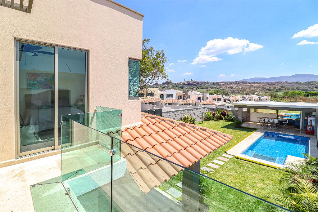 VENTA CASA NUEVA AL SUR DE CUERNAVACA, MEJOR CLIMA DE MORELOS 