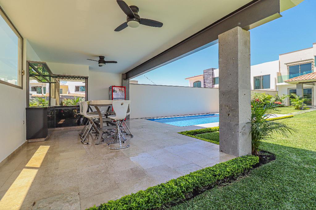 VENTA CASA NUEVA AL SUR DE CUERNAVACA, MEJOR CLIMA DE MORELOS 