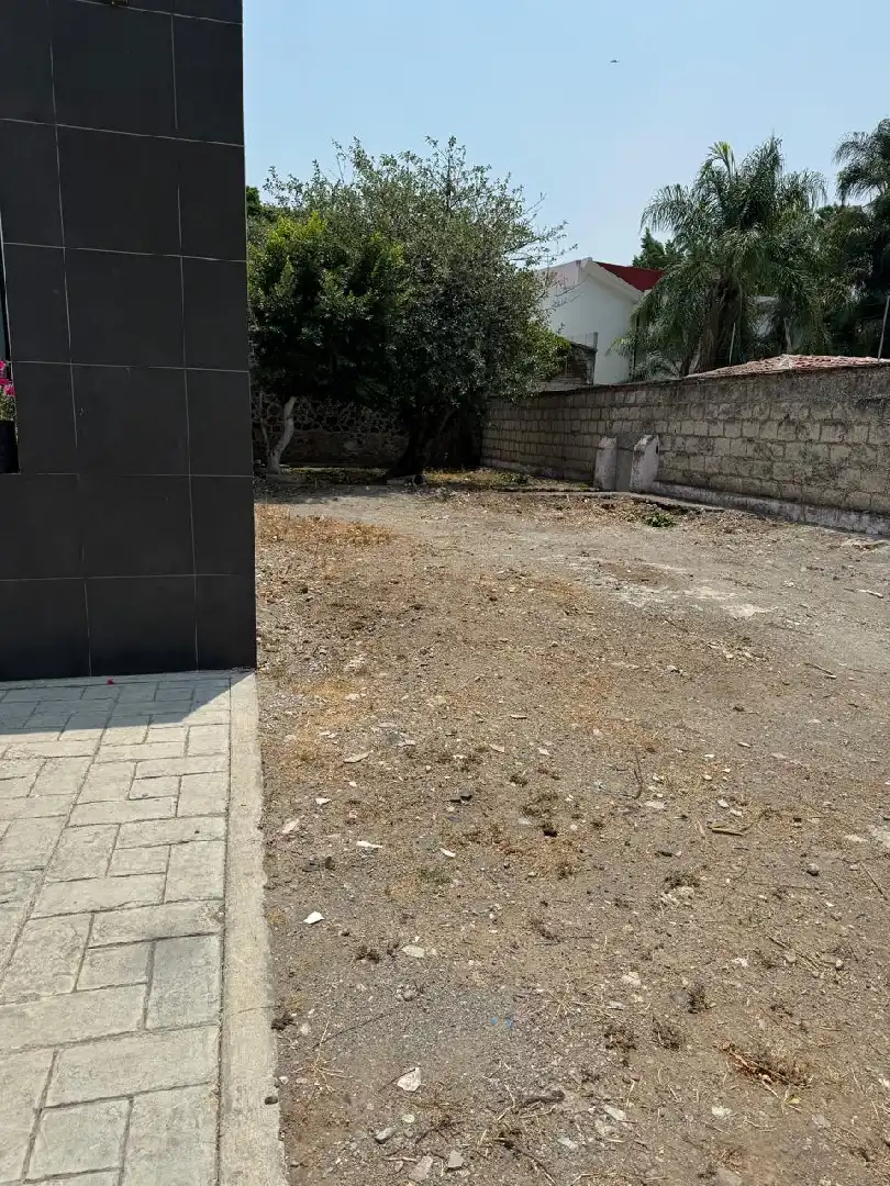TERRENO EN ZONA RESIDENCIAL DE CUERNAVACA, MORELOS