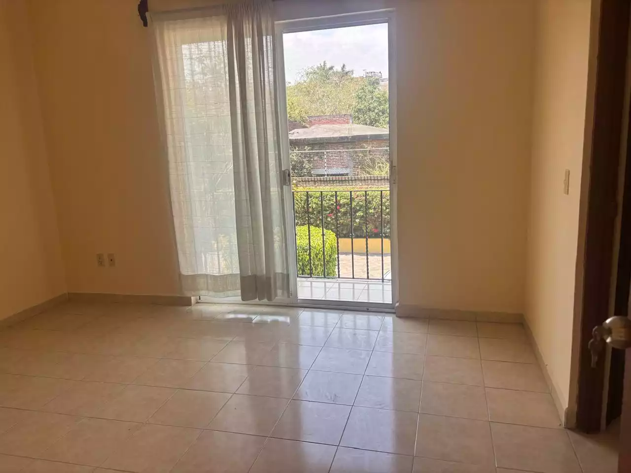 CASA EN CONDOMINIO EN FRACCIONAMIENTO BURGOS AL SUR DE CUERNAVACA, , MORELOS
