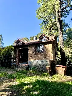 Preciosa Casa estilo colonial  en Monte Casino