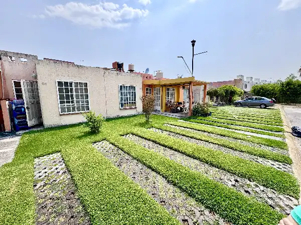 Se vende Casa en condominio Las Garzas  Tezoyuca