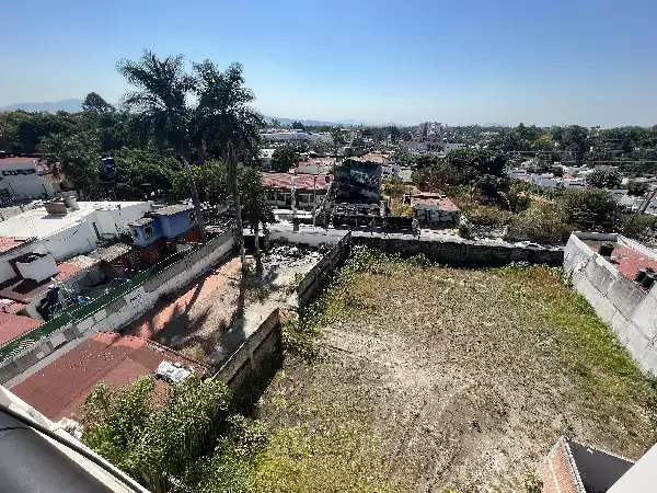 TERRENO EN RENTA EN JACARANDAS