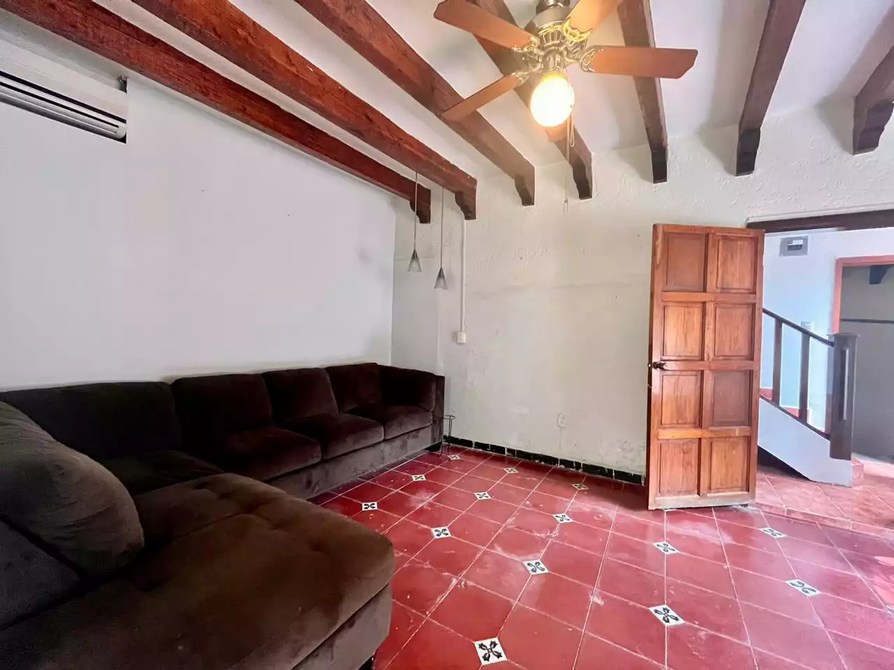 CASA EN VENTA EN LA COLONIA MIRAVAL