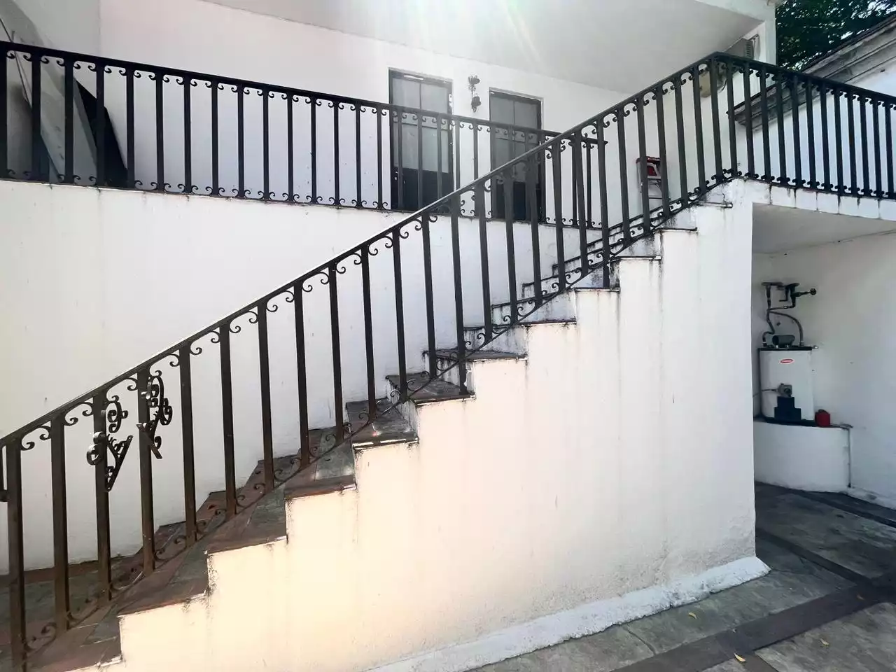 CASA EN VENTA EN LA COLONIA MIRAVAL