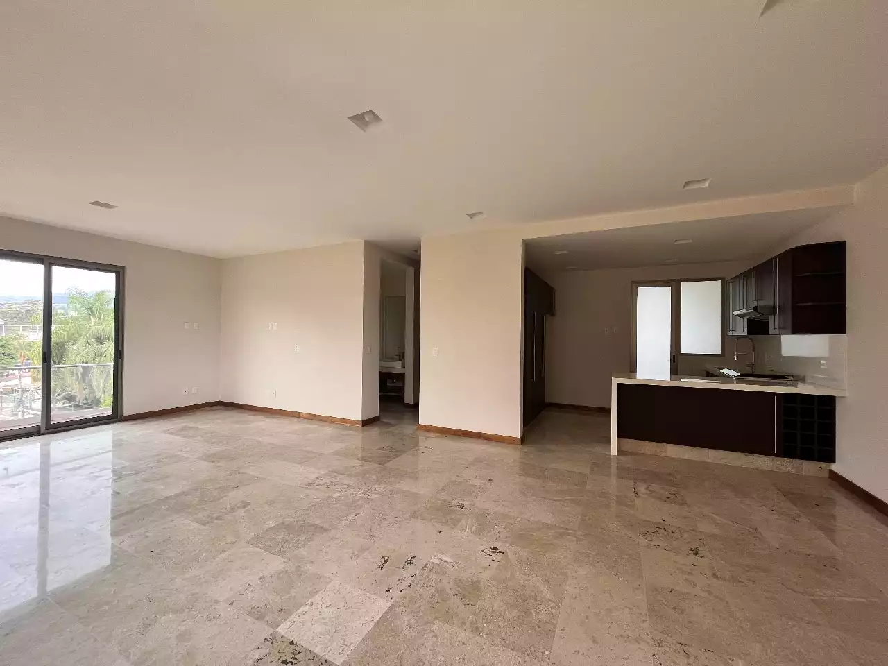 DEPARTAMENTO EN RENTA JACARANDAS