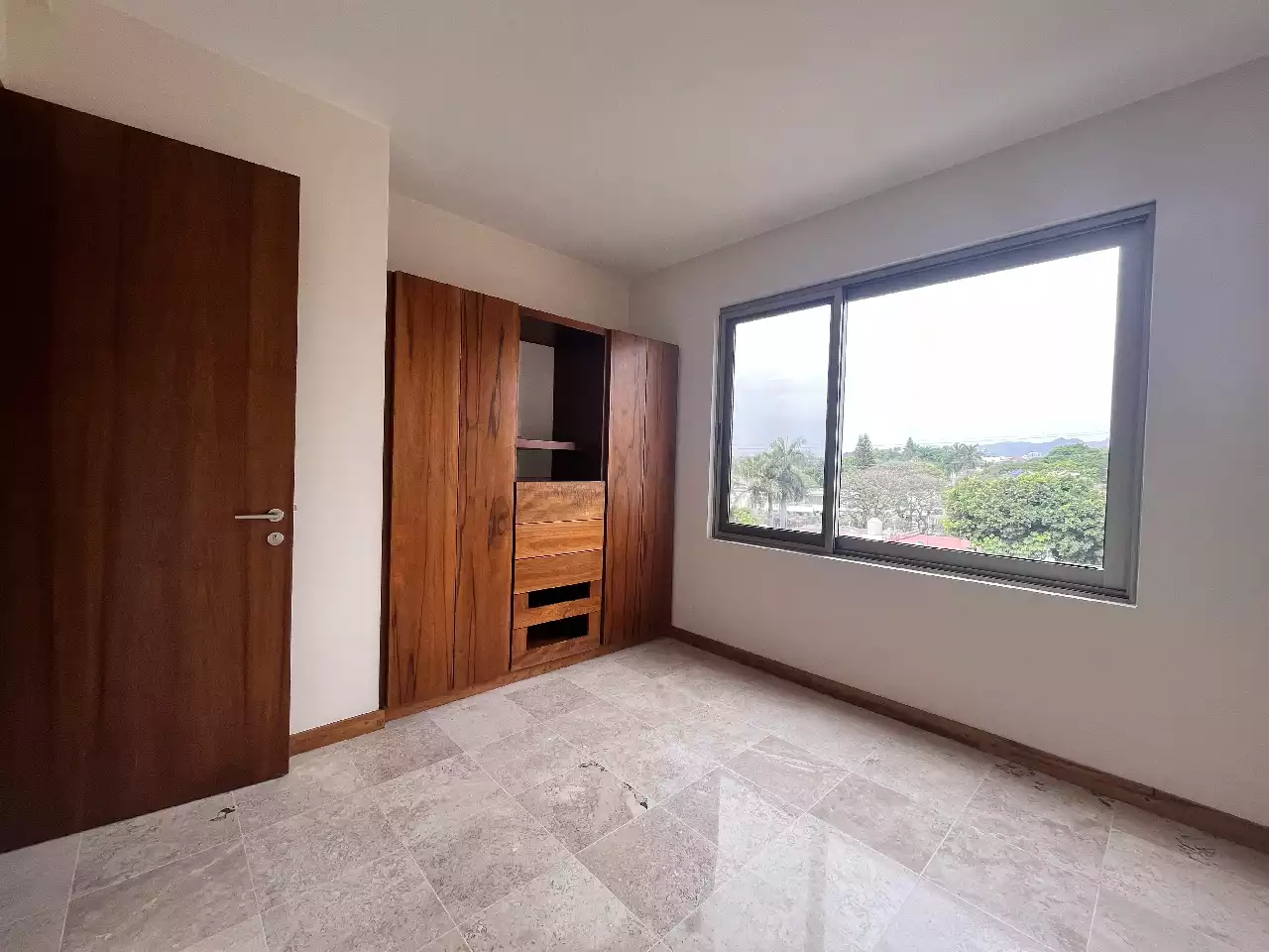 DEPARTAMENTO EN RENTA JACARANDAS