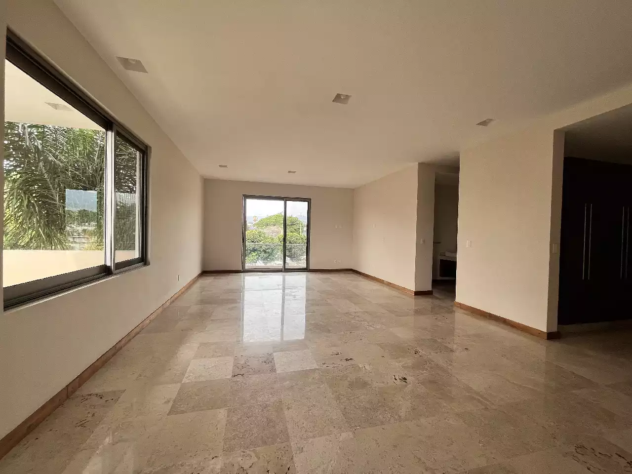 DEPARTAMENTO EN RENTA JACARANDAS