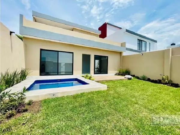CASA EN VENTA EN LOMAS DE CORTES