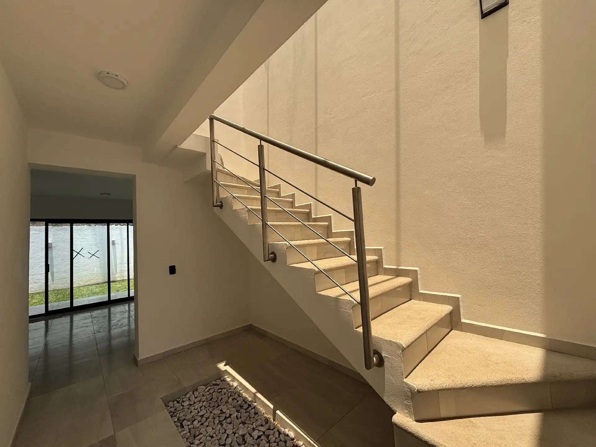 CASA NUEVA  EN PRIVADA