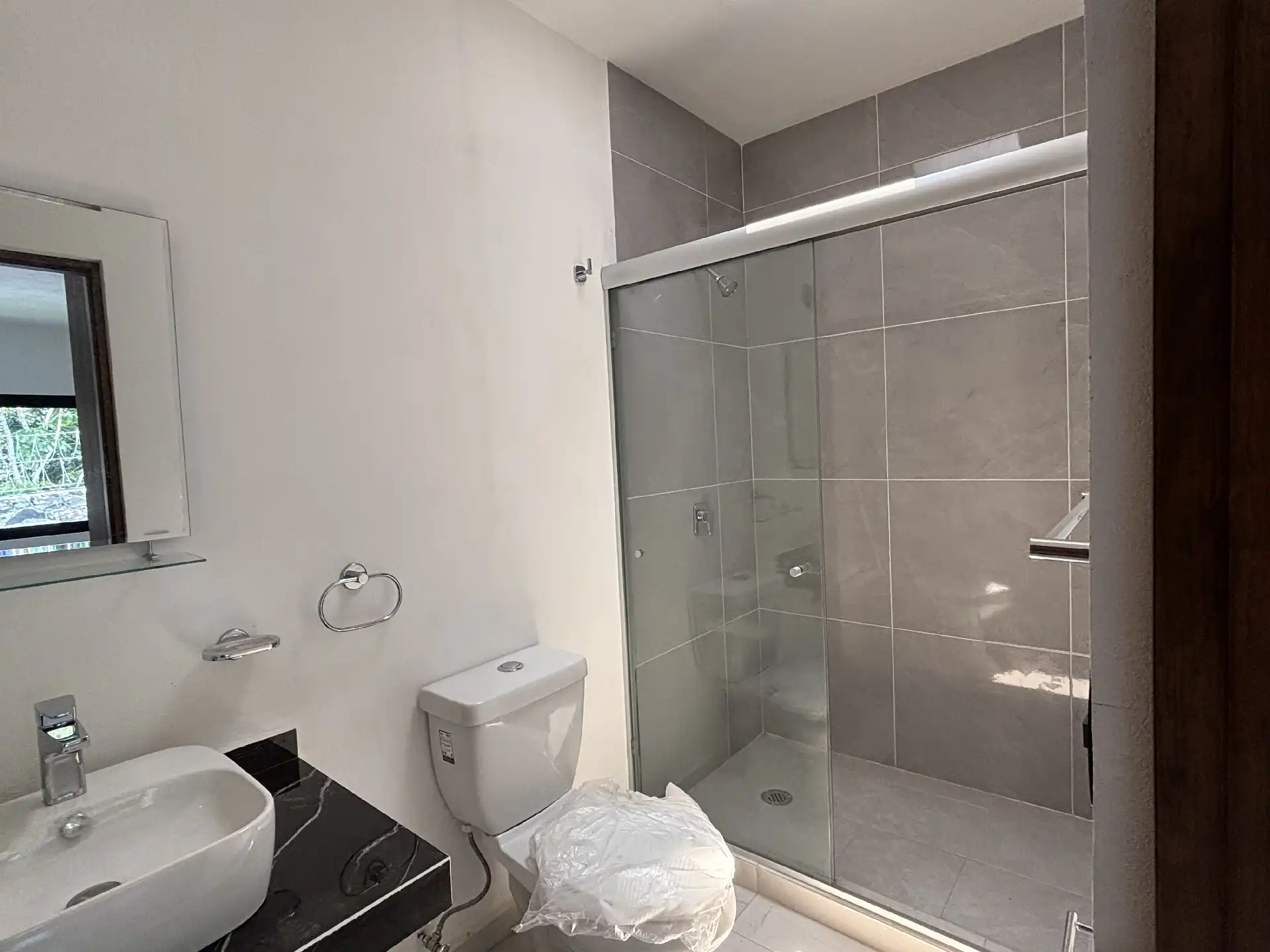 CASA NUEVA  EN PRIVADA