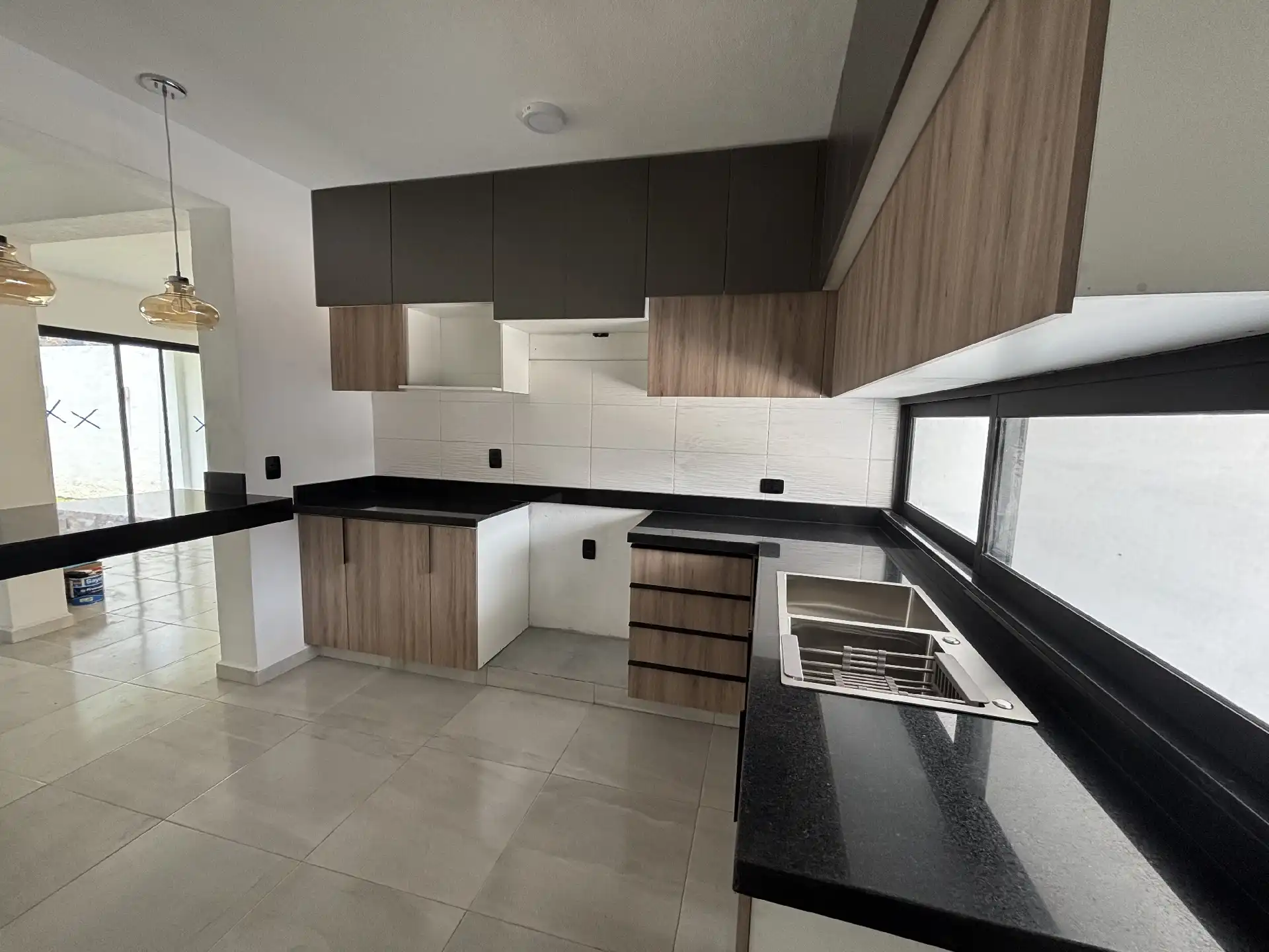 CASA NUEVA  EN PRIVADA
