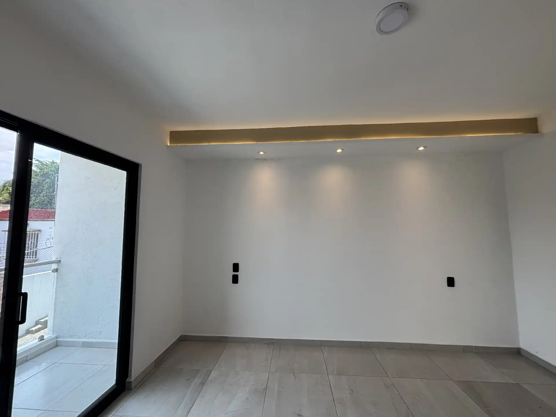 CASA NUEVA  EN PRIVADA
