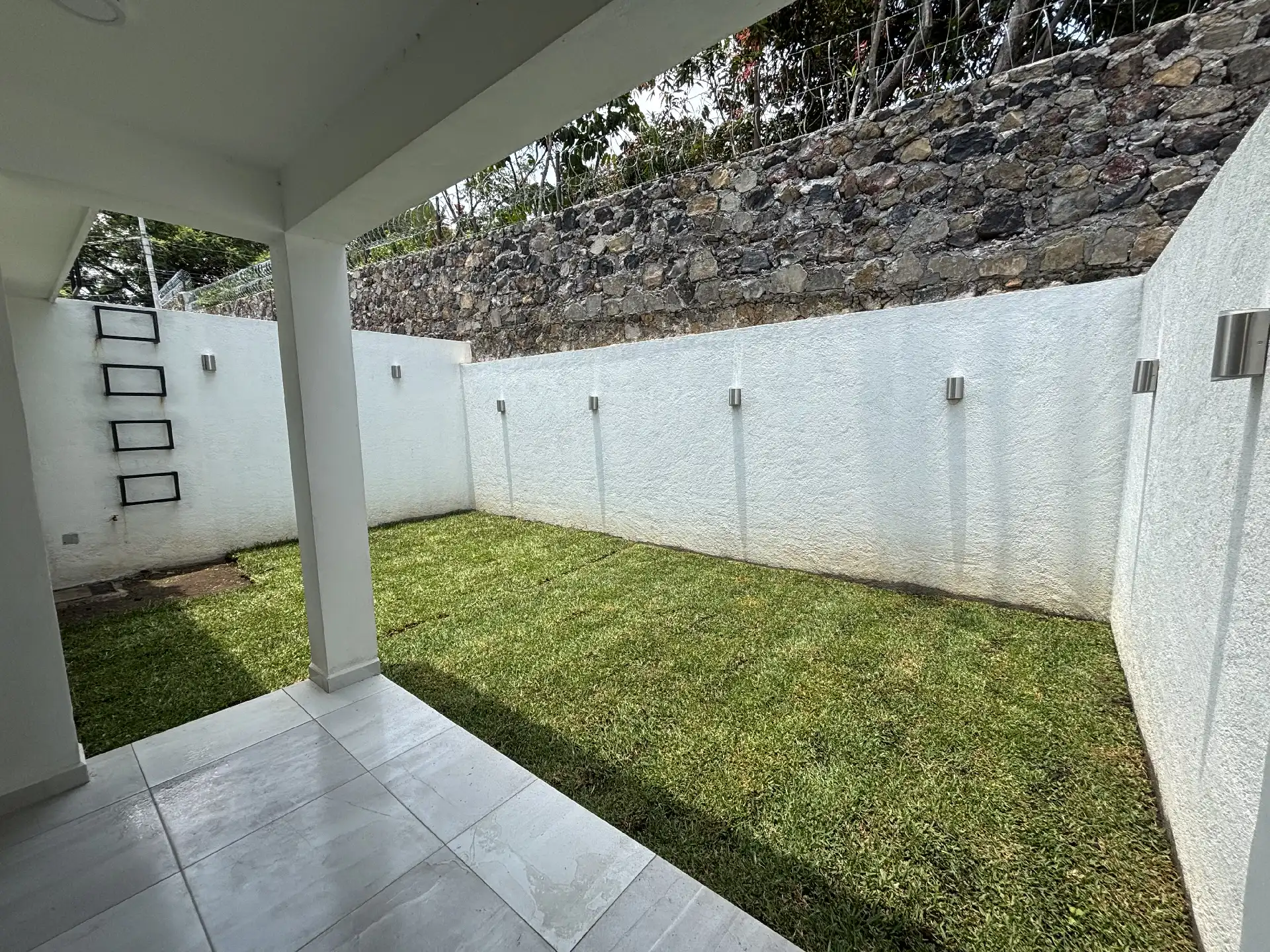 CASA NUEVA  EN PRIVADA