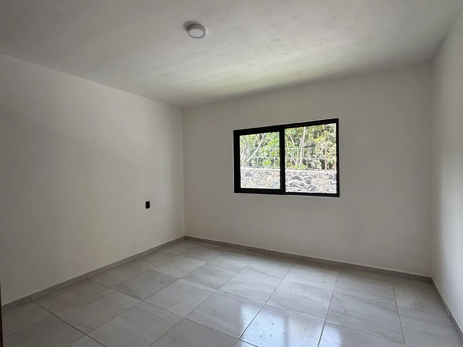 CASA NUEVA  EN PRIVADA