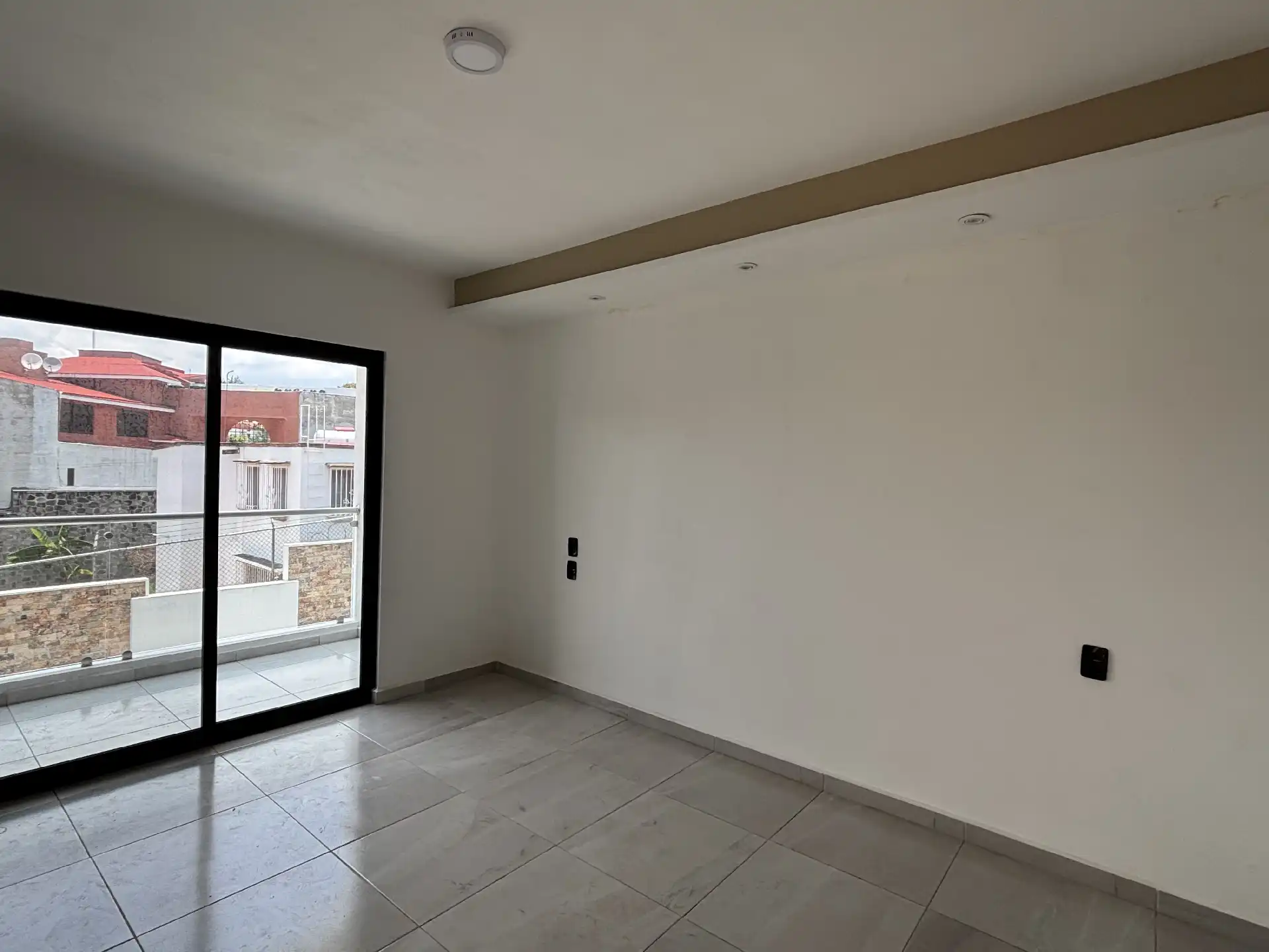 CASA NUEVA  EN PRIVADA