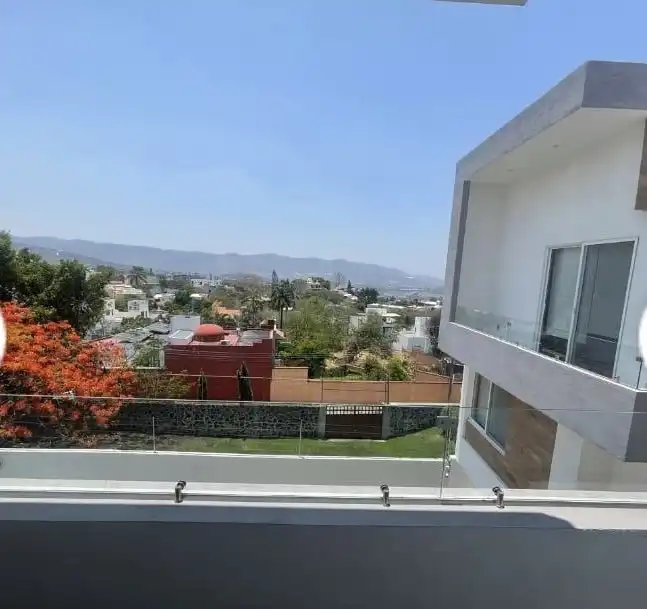 CASA SOLA CON ACCESO CONTROLADO