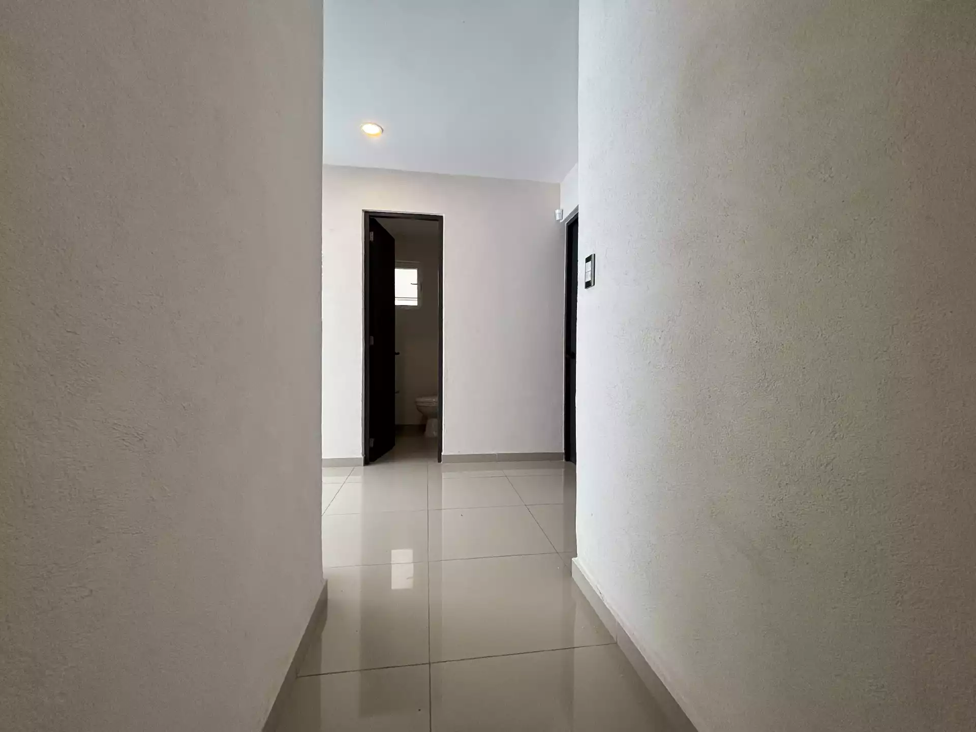 CASA SOLA CON ACCESO CONTROLADO