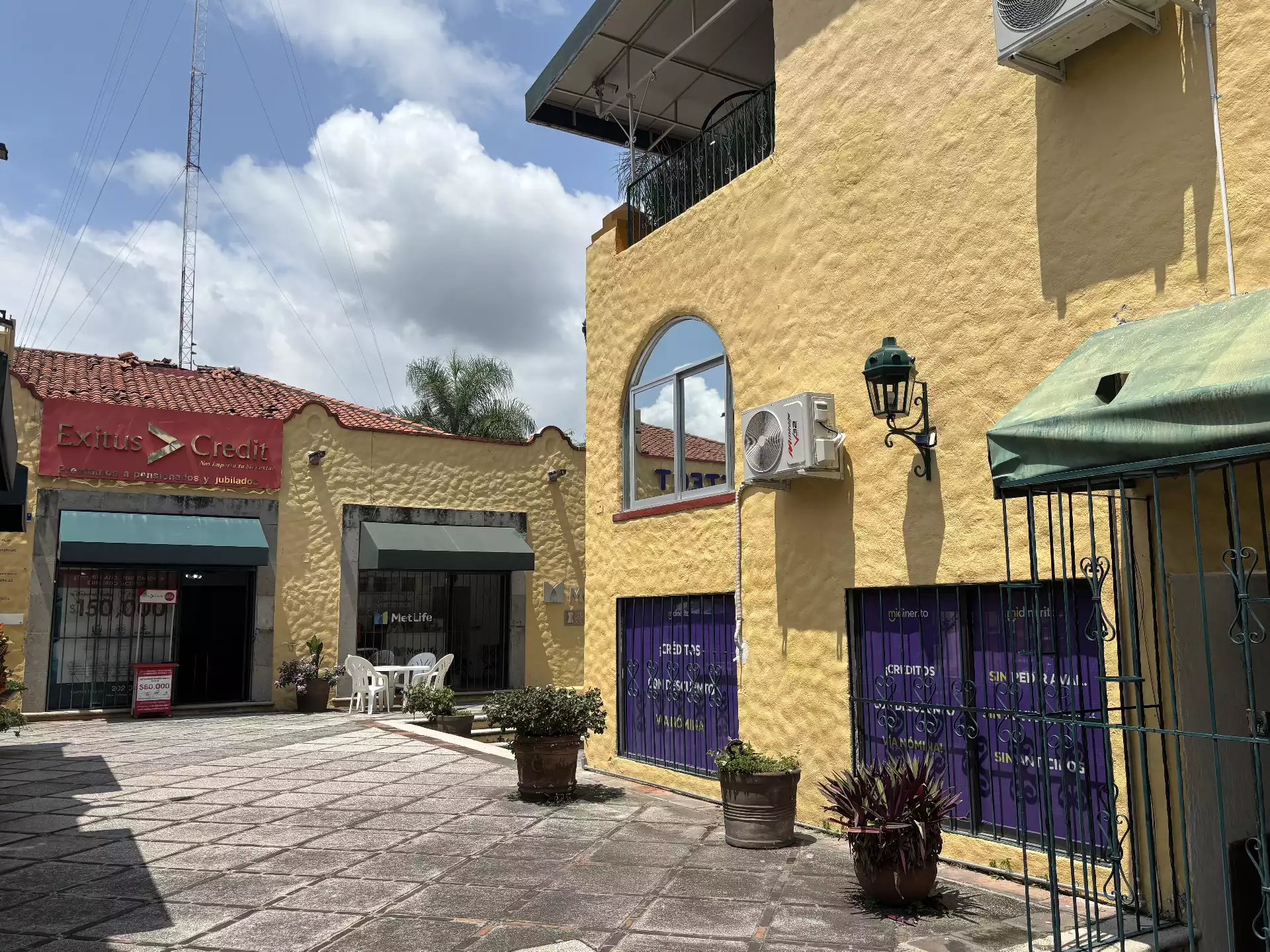 LOCAL EN VENTA EN PLAZA ESMERALDA 