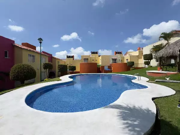 CASA EN RENTA EN CONDOMINIO