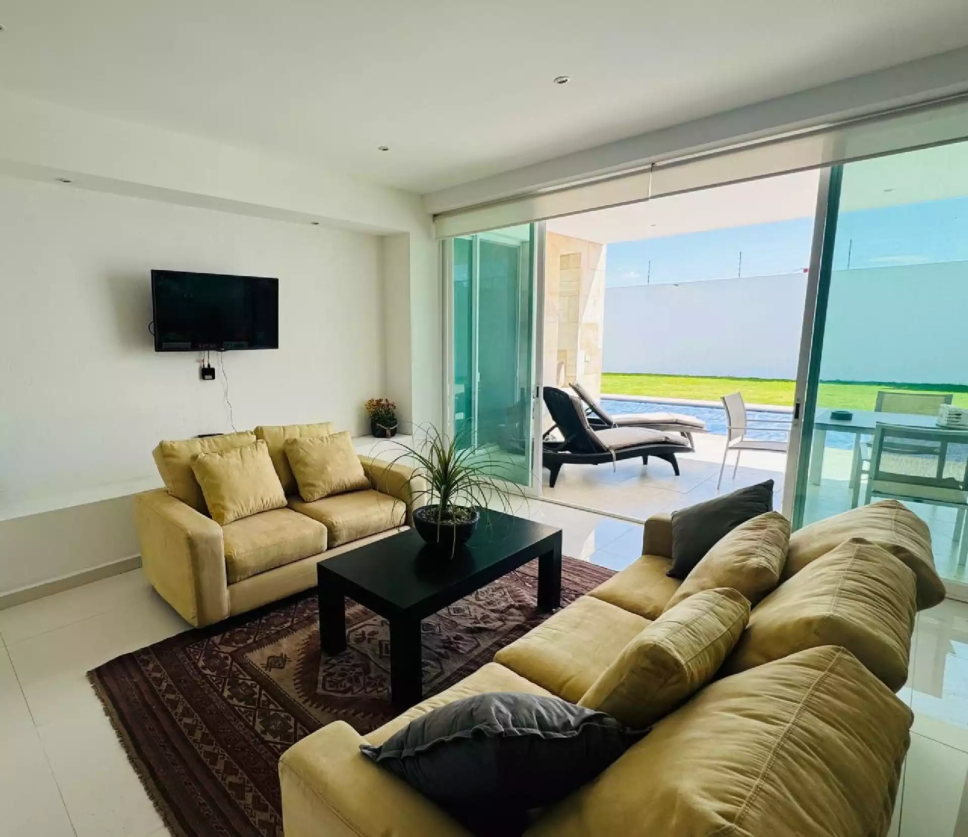 CASA EN VENTA Y EN RENTA AMUEBLADA EN FRACCIONAMIENTO