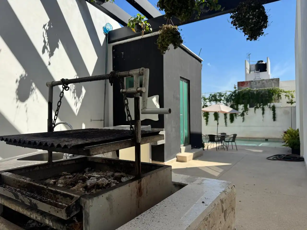 Casa en venta condominio de 10 casas alberca, 4 habitaciones, 3.5 baños en Lomas Trujillo