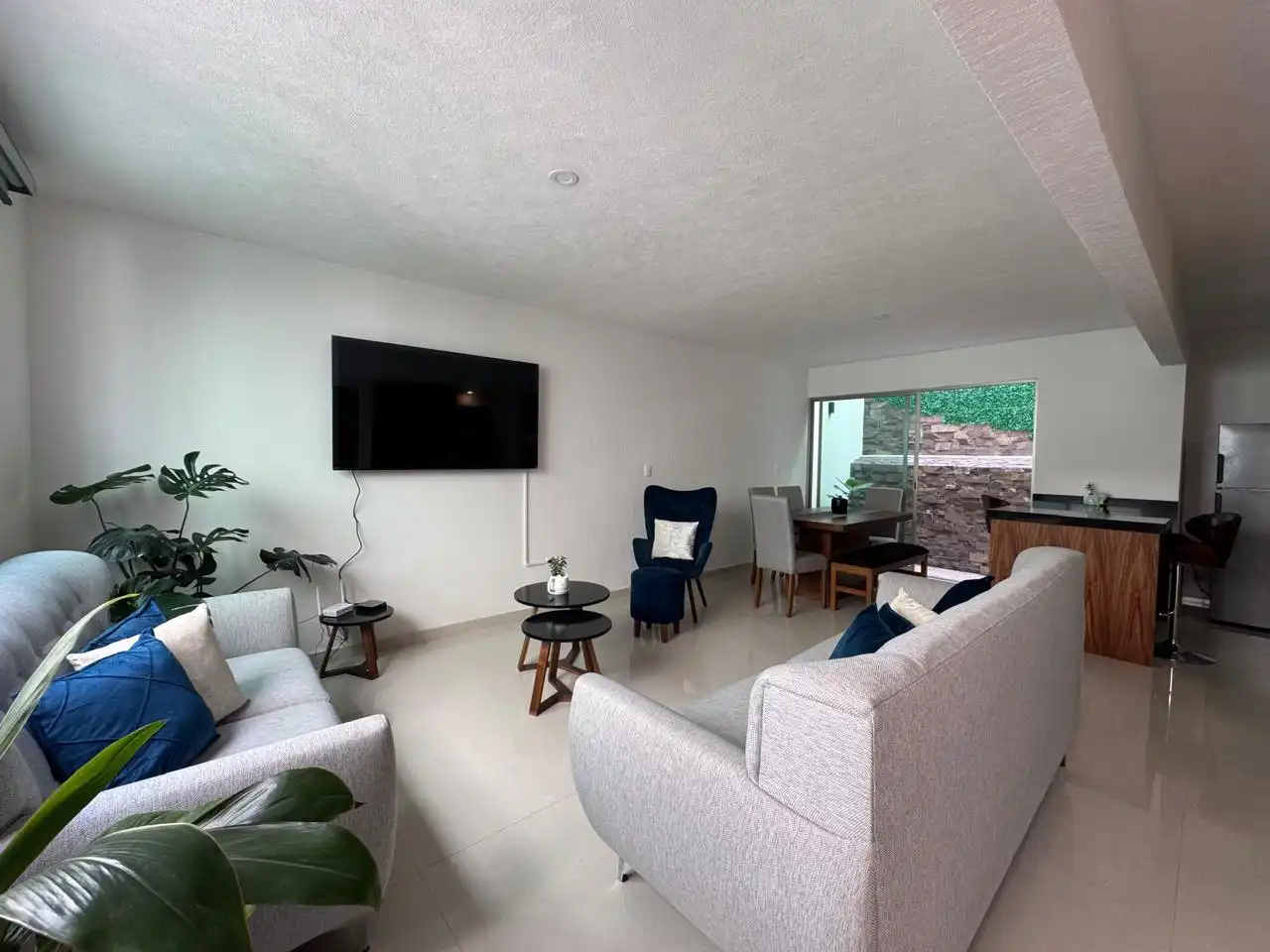 Casa en venta condominio de 10 casas alberca, 4 habitaciones, 3.5 baños en Lomas Trujillo